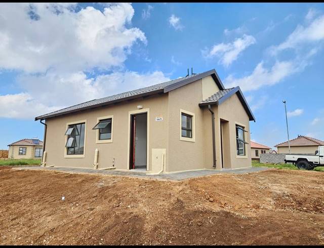 3 BEDROOM HOUSE FOR SALE IN COSMO CITY